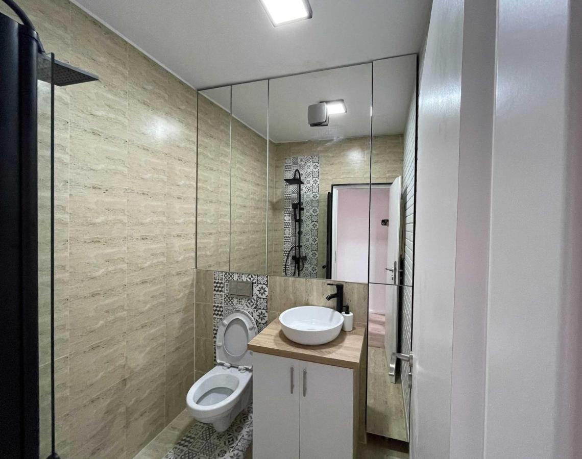 Platinum Luxury Apartment Near Presidential Palace บูคาเรสต์ ภายนอก รูปภาพ